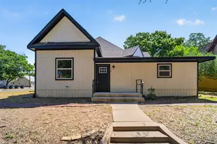 314 N Anglin St, Cleburne, TX 76031 - Photo 1