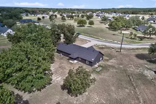 1069 Hereford Dr, Springtown, TX 76082 - Photo 28