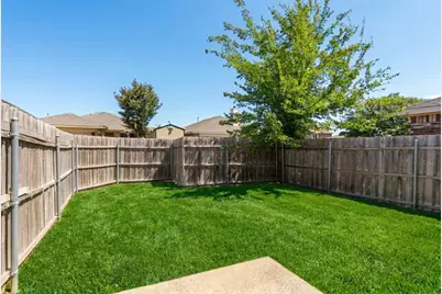 2415 Mallory Lane, Lancaster, TX 75134 - Photo 32