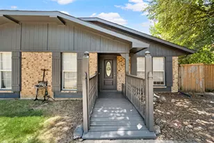 1706 Delaford Cir, Carrollton, TX 75007 - Photo 4