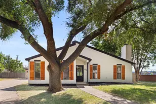 401 Lindenwood Ln W, Hewitt, TX 76643 - Photo 2