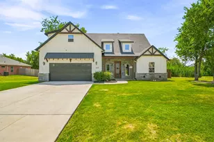 545 McKittrick Ct, Godley, TX 76044 - Photo 2