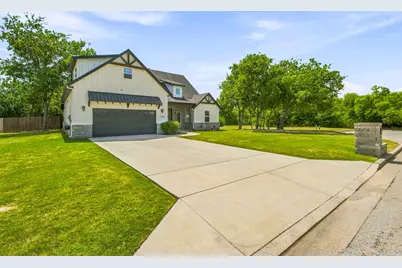 545 McKittrick Court, Godley, TX 76044 - Photo 4