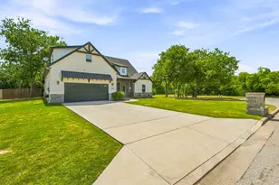 545 McKittrick Ct, Godley, TX 76044 - Photo 4