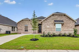 4925 Angus Dr, Arlington, TX 76001 - Photo 2