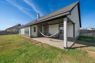 107 Red Clf Ct, Rhome, TX 76078 - Photo 32