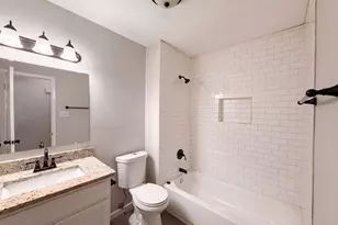 922 Meadowdale Cir, Garland, TX 75043 - Photo 12