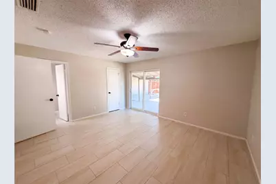 922 Meadowdale Circle, Garland, TX 75043 - Photo 6