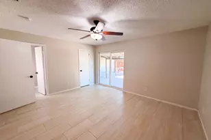 922 Meadowdale Cir, Garland, TX 75043 - Photo 6