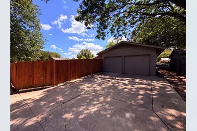 922 Meadowdale Circle, Garland, TX 75043 - Photo 16