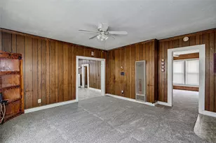 507 W Heard St, Cleburne, TX 76033 - Photo 4