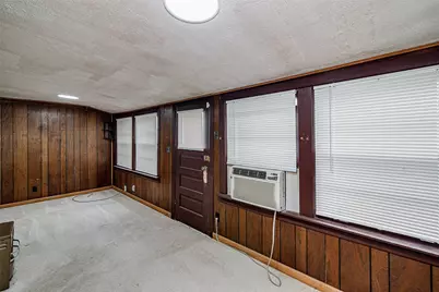 507 W Heard Street, Cleburne, TX 76033 - Photo 10