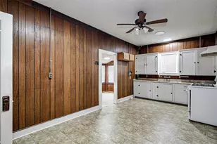 507 W Heard St, Cleburne, TX 76033 - Photo 6