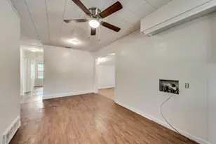 1001 S Carlton St, Ennis, TX 75119 - Photo 6