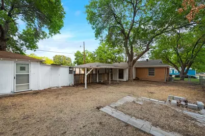 1001 S Carlton Street, Ennis, TX 75119 - Photo 18