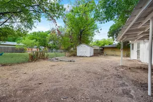 1001 S Carlton St, Ennis, TX 75119 - Photo 16