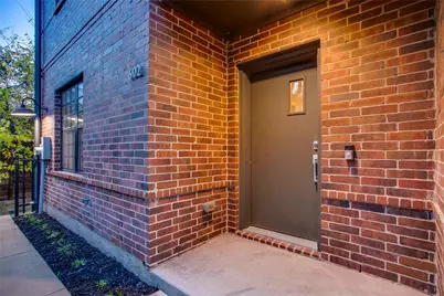 602 Finley Court, Dallas, TX 75208 - Photo 1