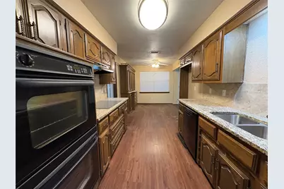 1025 Cloverdale Lane, DeSoto, TX 75115 - Photo 8