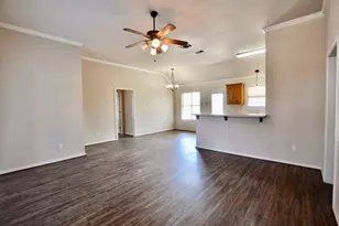 1838 Laura St, Weatherford, TX 76086 - Photo 2