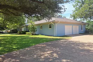 2116 N 33rd St, Waco, TX 76708 - Photo 2