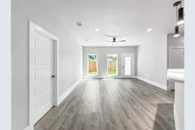 2130 Kathleen Avenue, Dallas, TX 75216 - Photo 4