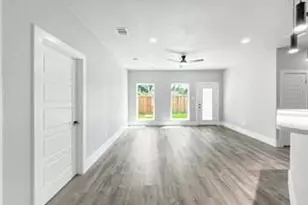 2130 Kathleen Ave, Dallas, TX 75216 - Photo 4