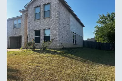 933 Medina Drive, Arlington, TX 76017 - Photo 4