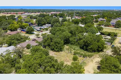 1825 Avenue C, Grand Prairie, TX 75051 - Photo 4