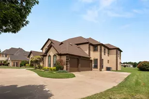 2627 Wells Ct, Cedar Hill, TX 75104 - Photo 2