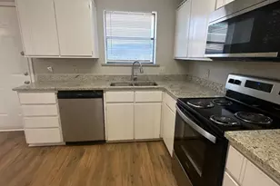 441 Signal Hill Ct N, Fort Worth, TX 76112 - Photo 18