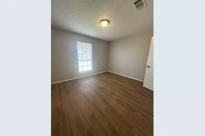 441 Signal Hill Court N, Fort Worth, TX 76112 - Photo 20