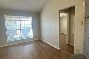 441 Signal Hill Ct N, Fort Worth, TX 76112 - Photo 6
