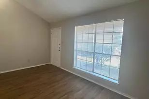 441 Signal Hill Ct N, Fort Worth, TX 76112 - Photo 10