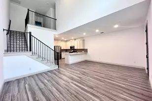 609 Friendswood Dr, Plano, TX 75075 - Photo 2