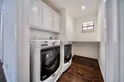2411 Knight, Dallas, TX 75219 - Photo 32