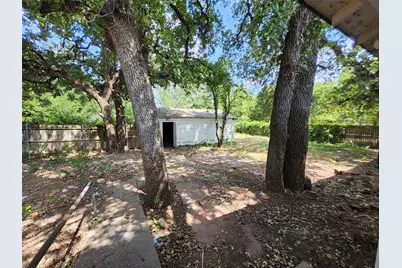 558 Harrison Lane, Hurst, TX 76053 - Photo 20