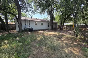 558 Harrison Ln, Hurst, TX 76053 - Photo 22