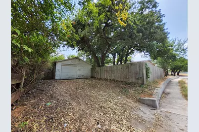 558 Harrison Lane, Hurst, TX 76053 - Photo 4