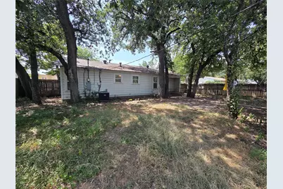 558 Harrison Lane, Hurst, TX 76053 - Photo 22