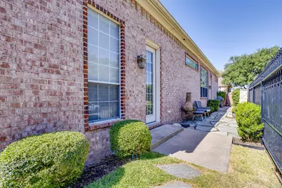 5065 Pershing Avenue, Fort Worth, TX 76107 - Photo 36