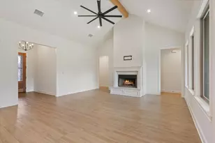 10357 Fallen Leaf Dr, Waco, TX 76712 - Photo 6