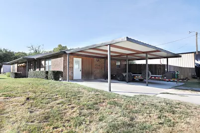 251 Alicia Street, Bowie, TX 76230 - Photo 4