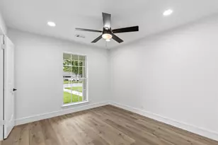 2203 Foxcroft Cir, Denton, TX 76209 - Photo 20
