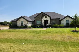 1000 Nogalito Ave, Crowley, TX 76036 - Photo 1