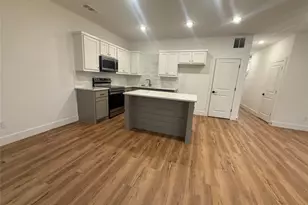 905 E 10th St, Bonham, TX 75418 - Photo 4