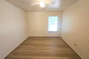 10945 Hawks Landing Rd, Fort Worth, TX 76052 - Photo 24