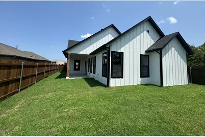 4911 Lee Street, Greenville, TX 75401 - Photo 2