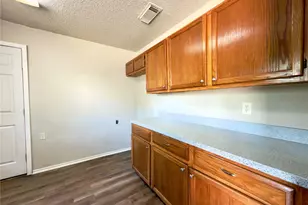 10311 Budtime Ln, Dallas, TX 75217 - Photo 4