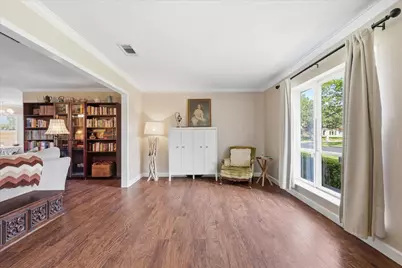 217 E Louella Drive, Hurst, TX 76054 - Photo 6