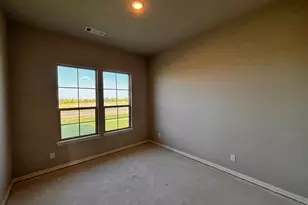 157 Big Sky Rd, Decatur, TX 76234 - Photo 4